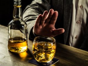 Отказ от алкоголя — первая стадия помощи самому себе